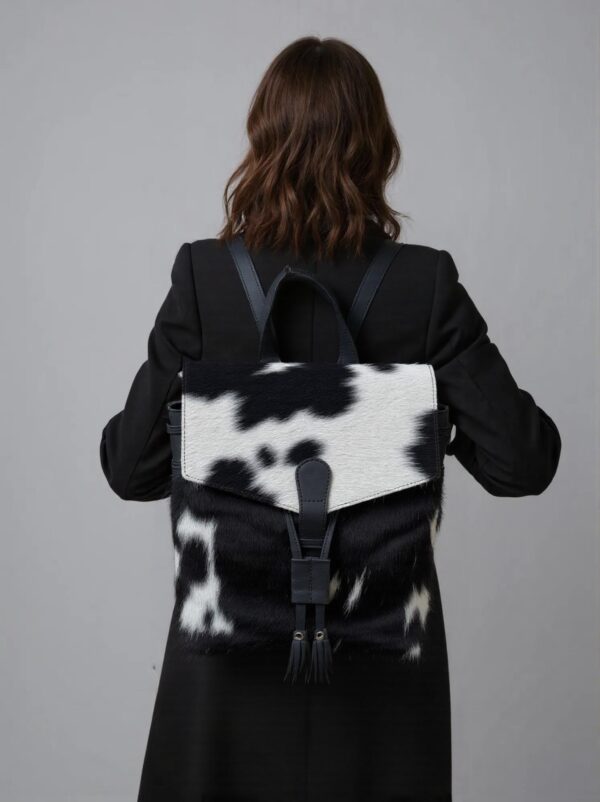 LV Avenue backpack in Taiga cowhide leather
