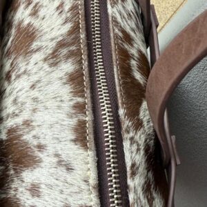 Shell Capsule Cowhide Leather Purse