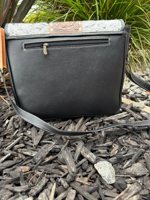Leather Lovers Cowhide Messenger Laptop Bag - Image 2