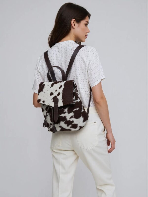 LV Avenue backpack in Taiga cowhide leather