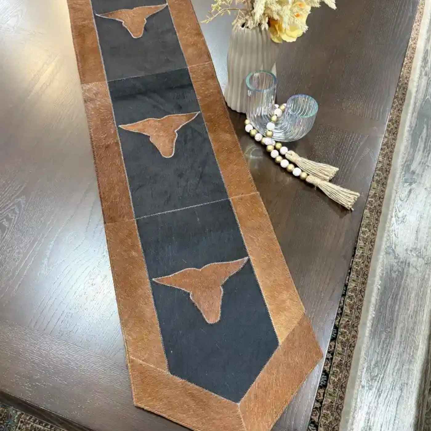bull head table runner