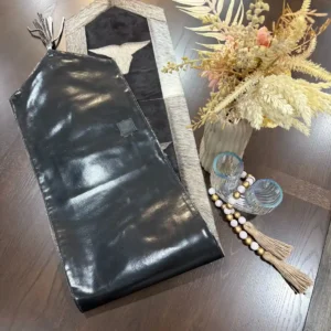 Cowhide bullhead table runner with bullhead patch, having leather fringes